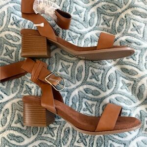Chic Brown Leather Block Heel Sandals